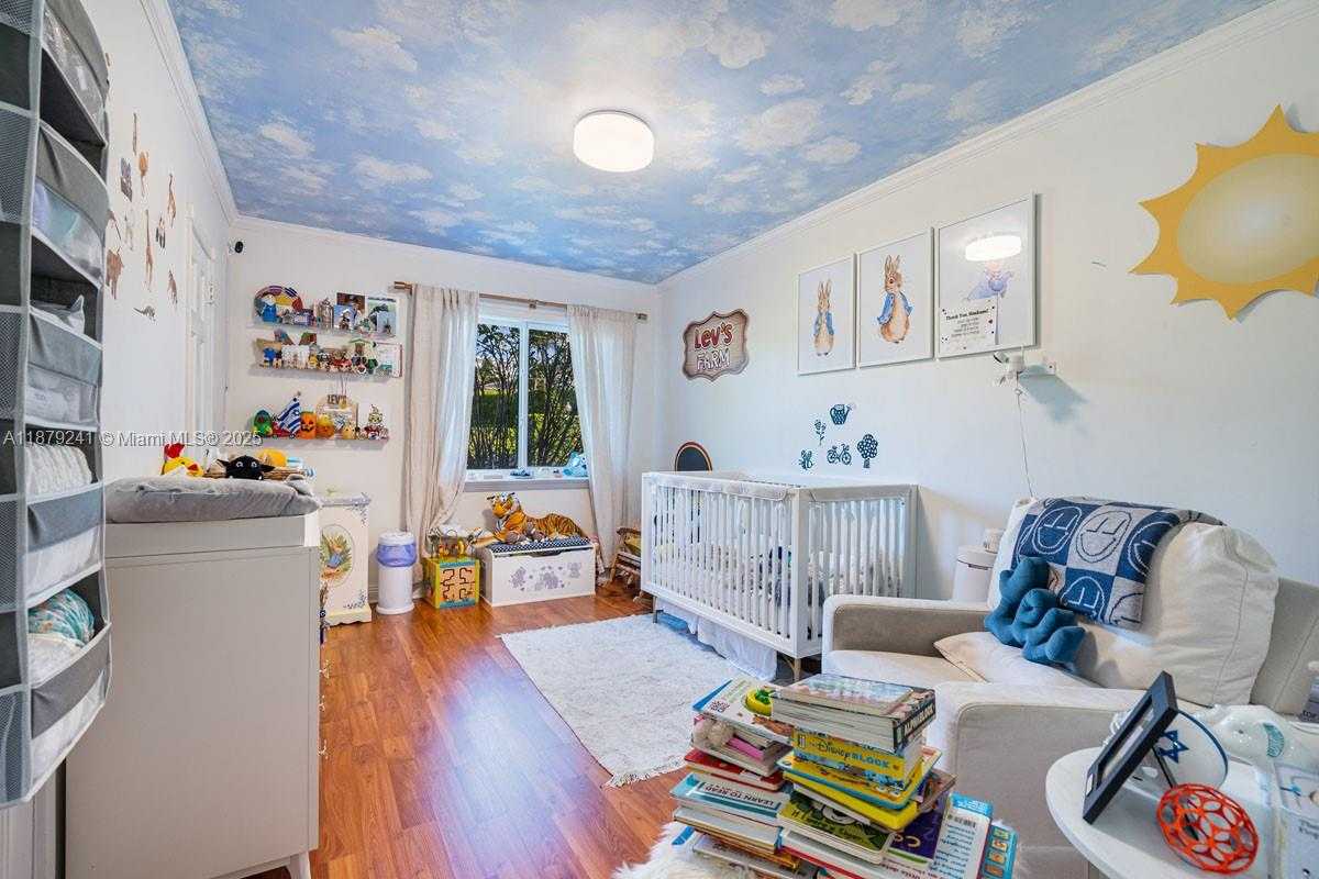 Small Image of 10110 EAST BROADVIEW DR, Bay Harbor Islands Number 18