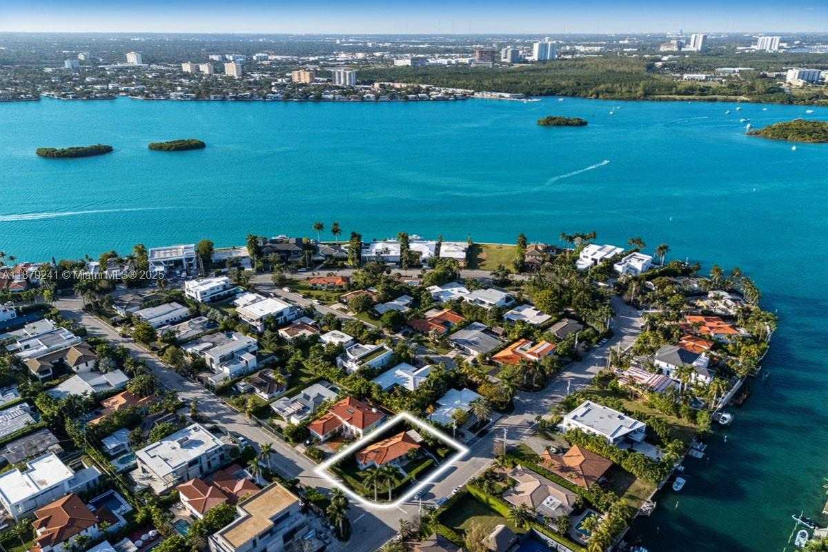 Small Image of 10110 EAST BROADVIEW DR, Bay Harbor Islands Number 3