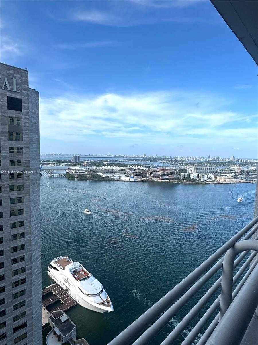 Small Image of 335 Biscayne Blvd, Miami, FL 33132, USA Number 12