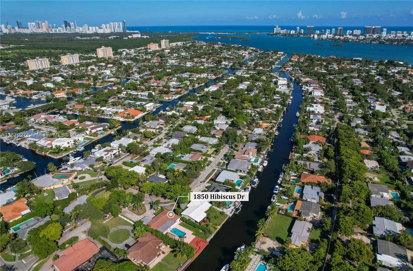 Small Image of 1850 HIBISCUS DR, North Miami Number 24