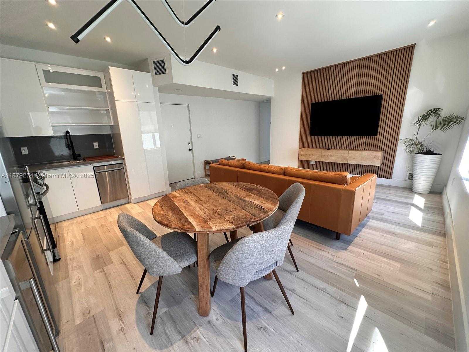 Small Image of Miami Beach Number 9