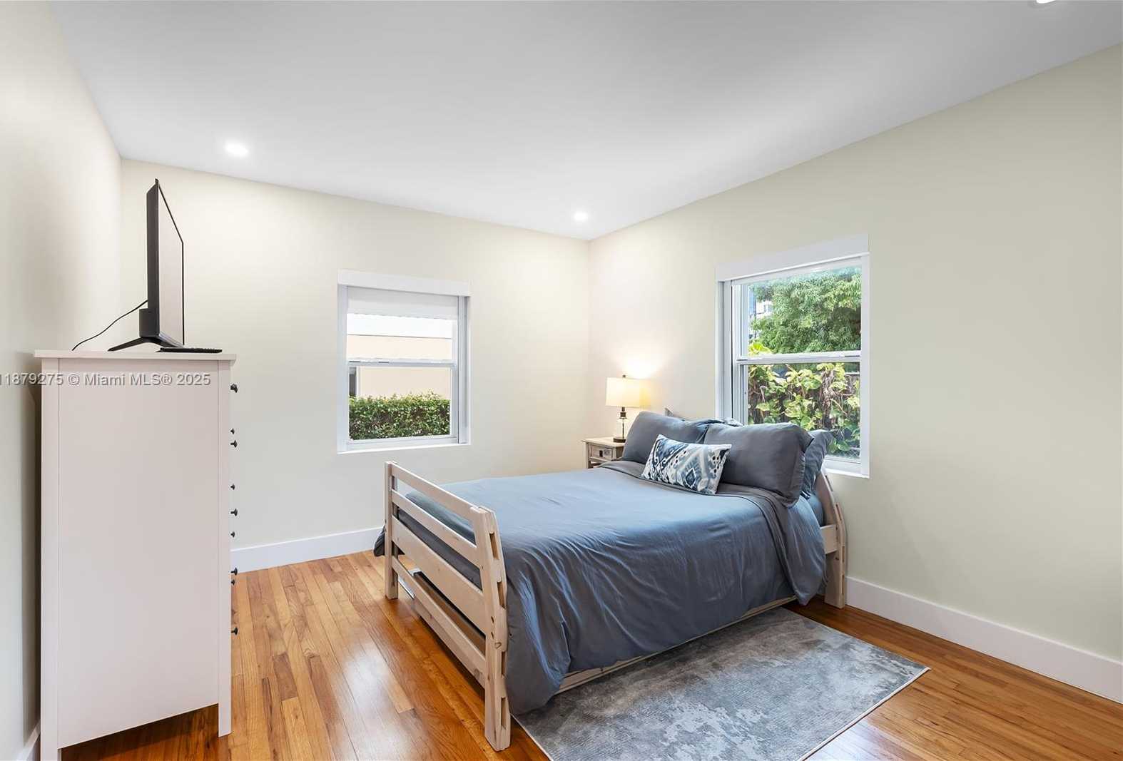 Small Image of 2100 SOUTH WEST 31ST AVE, Miami Number 10