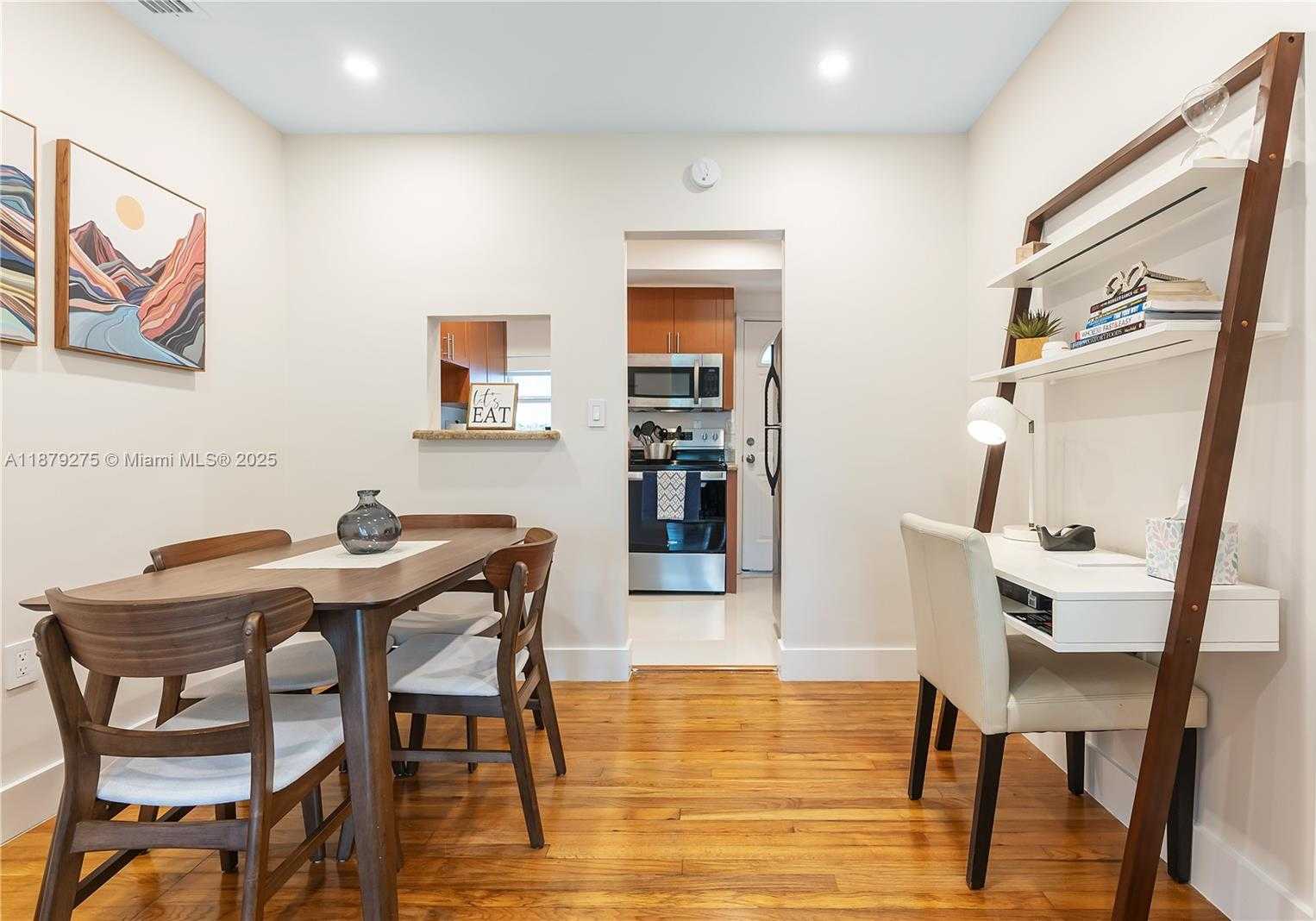 Small Image of 2100 SOUTH WEST 31ST AVE, Miami Number 15