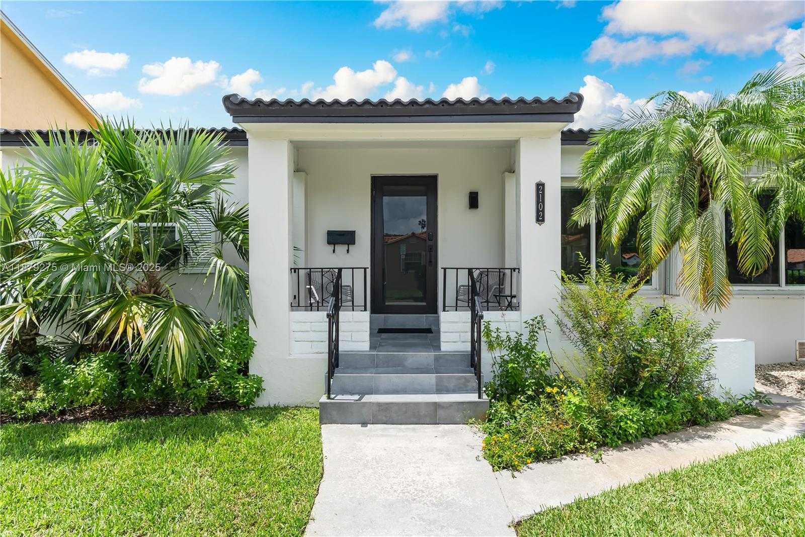Small Image of 2100 SOUTH WEST 31ST AVE, Miami Number 23