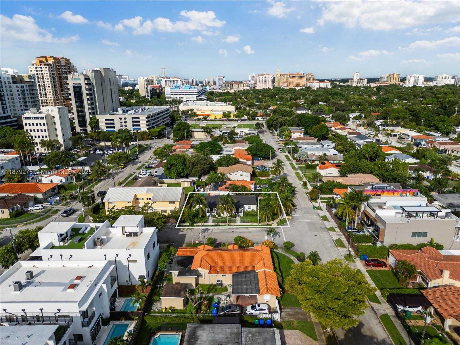 Small Image of 2100 SOUTH WEST 31ST AVE, Miami Number 24