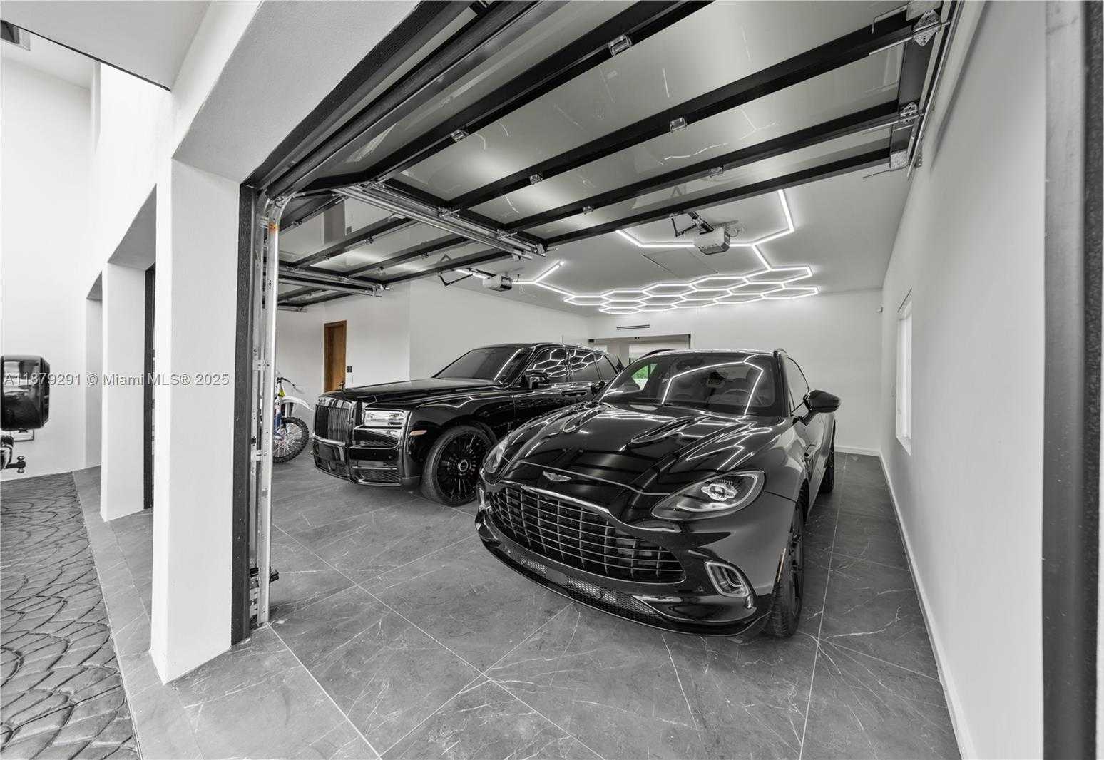 Small Image of 150 NORTH WEST 123RD AVE, Miami Number 33