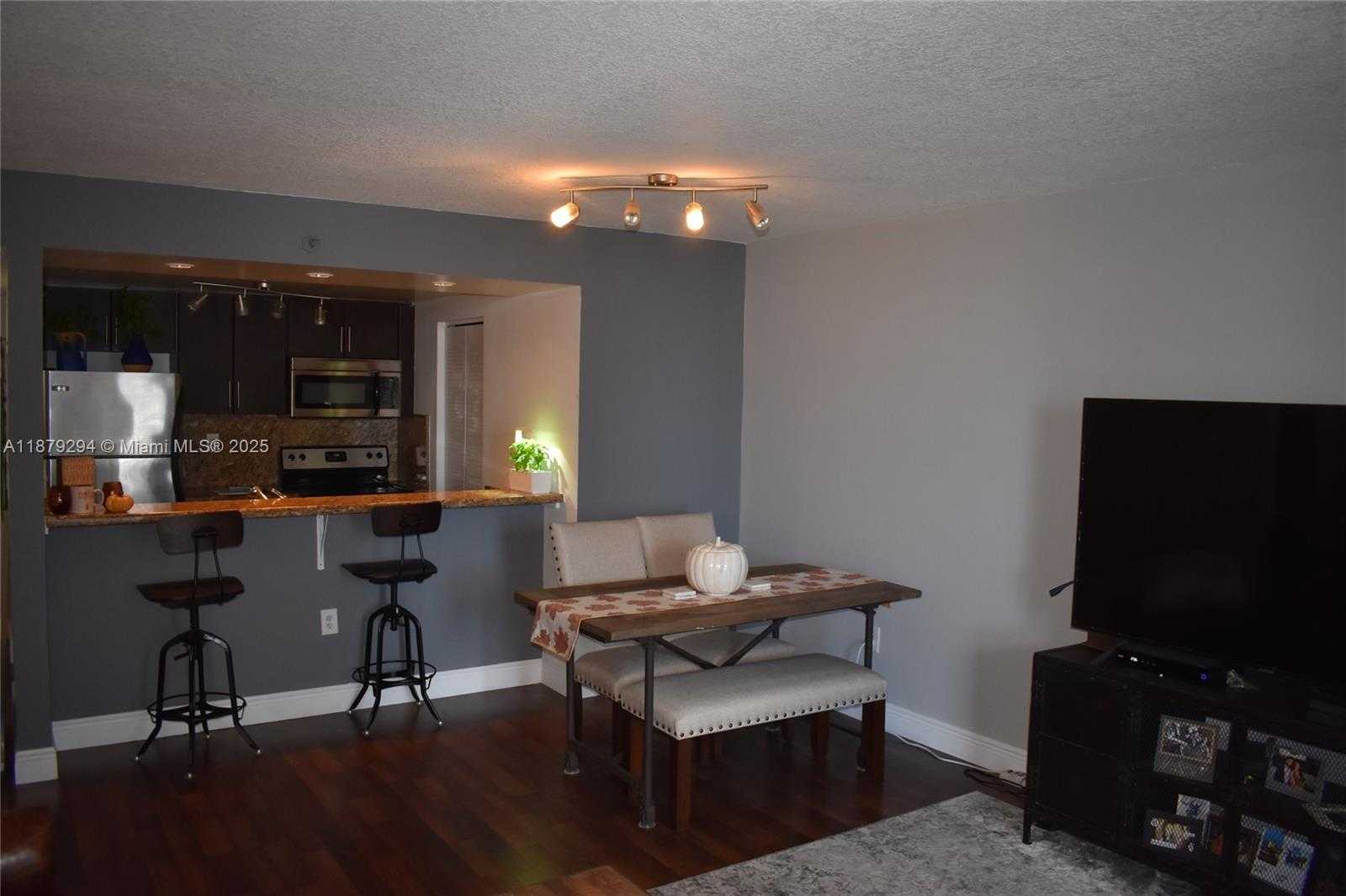 Small Image of 800 NORTH MIAMI AVE #E-1405, Miami Number 3