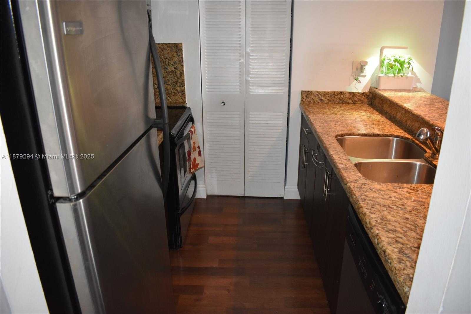 Small Image of 800 NORTH MIAMI AVE #E-1405, Miami Number 5