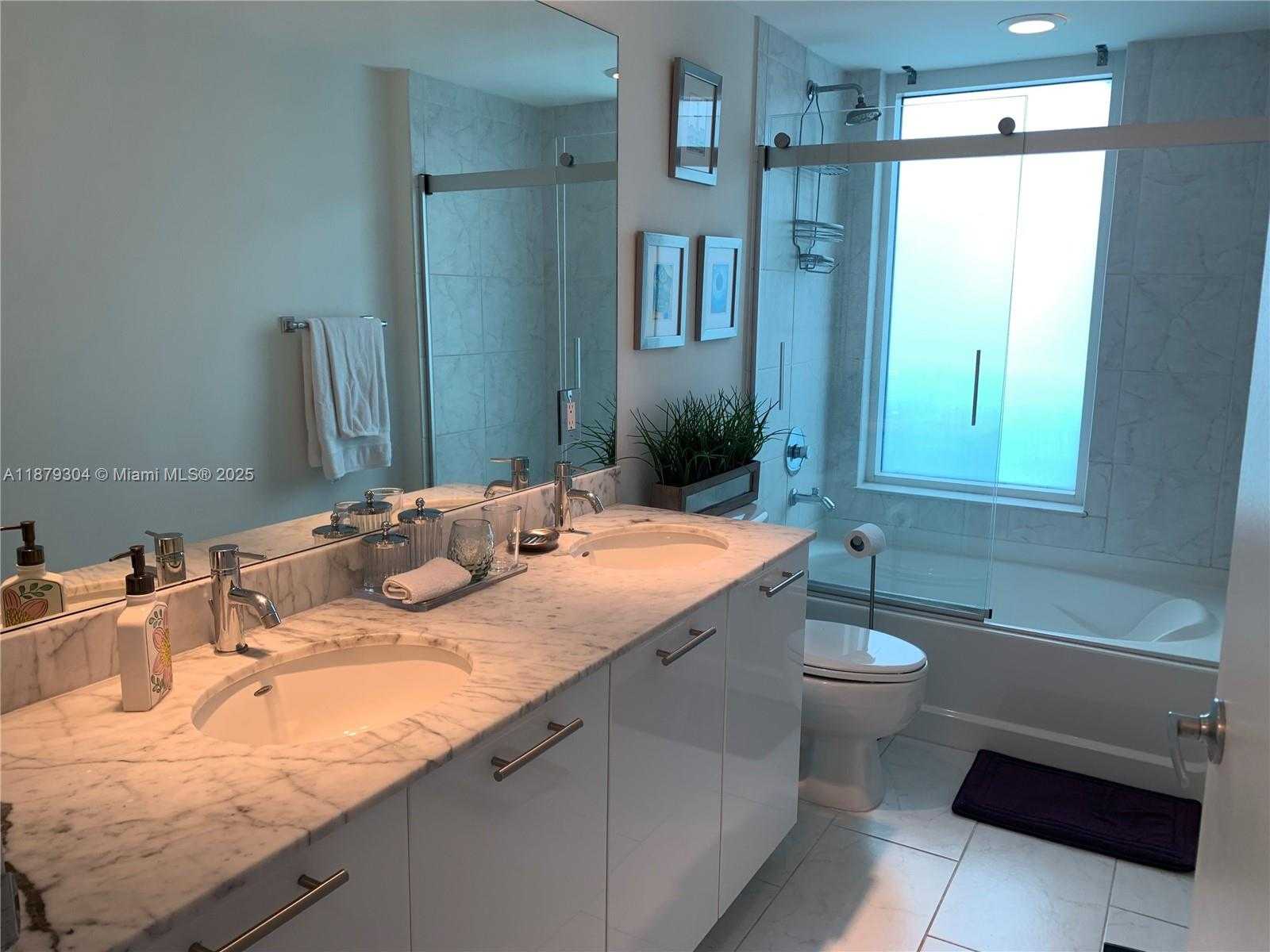 Small Image of 950 BRICKELL BAY DRIVE #1900, Miami Number 11