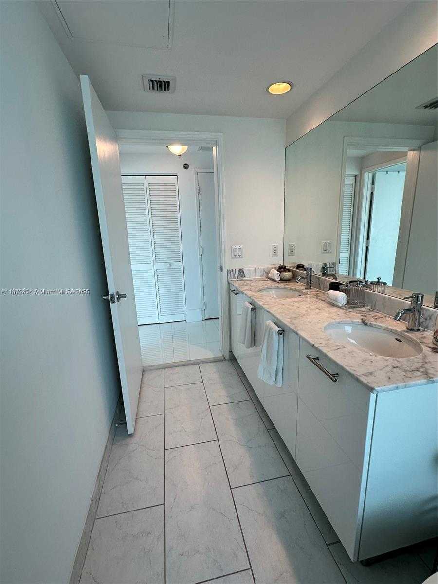 Small Image of 950 BRICKELL BAY DRIVE #1900, Miami Number 23