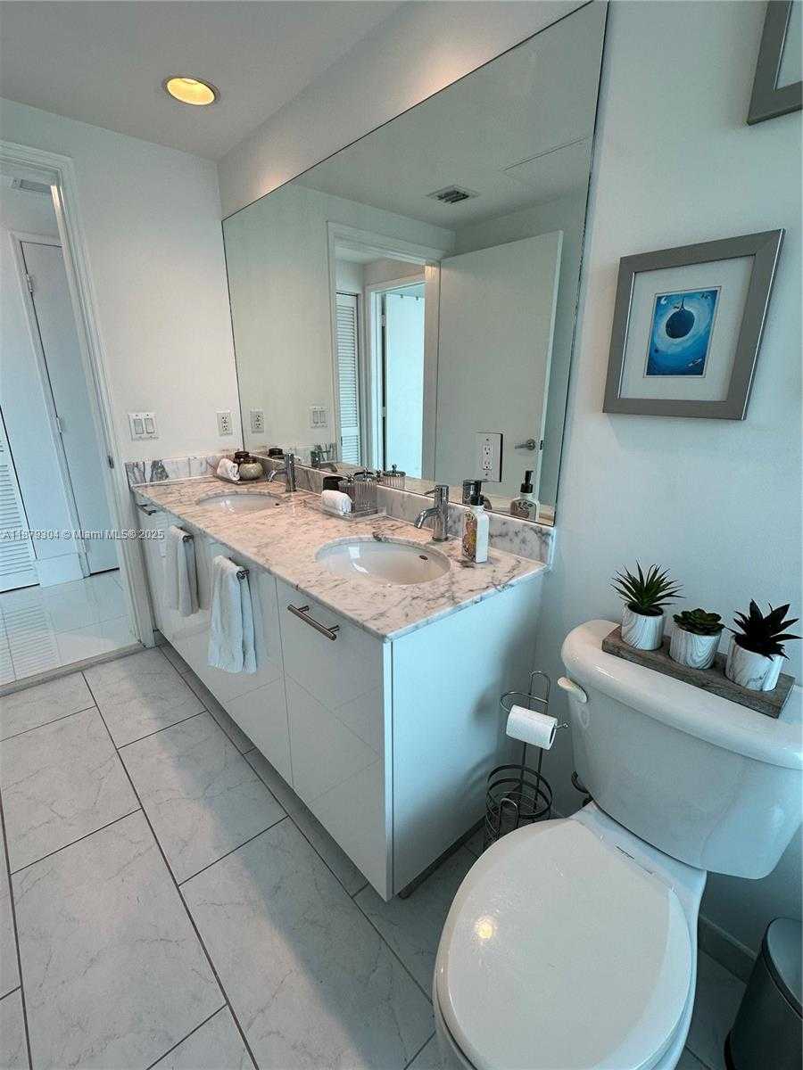 Small Image of 950 BRICKELL BAY DRIVE #1900, Miami Number 24