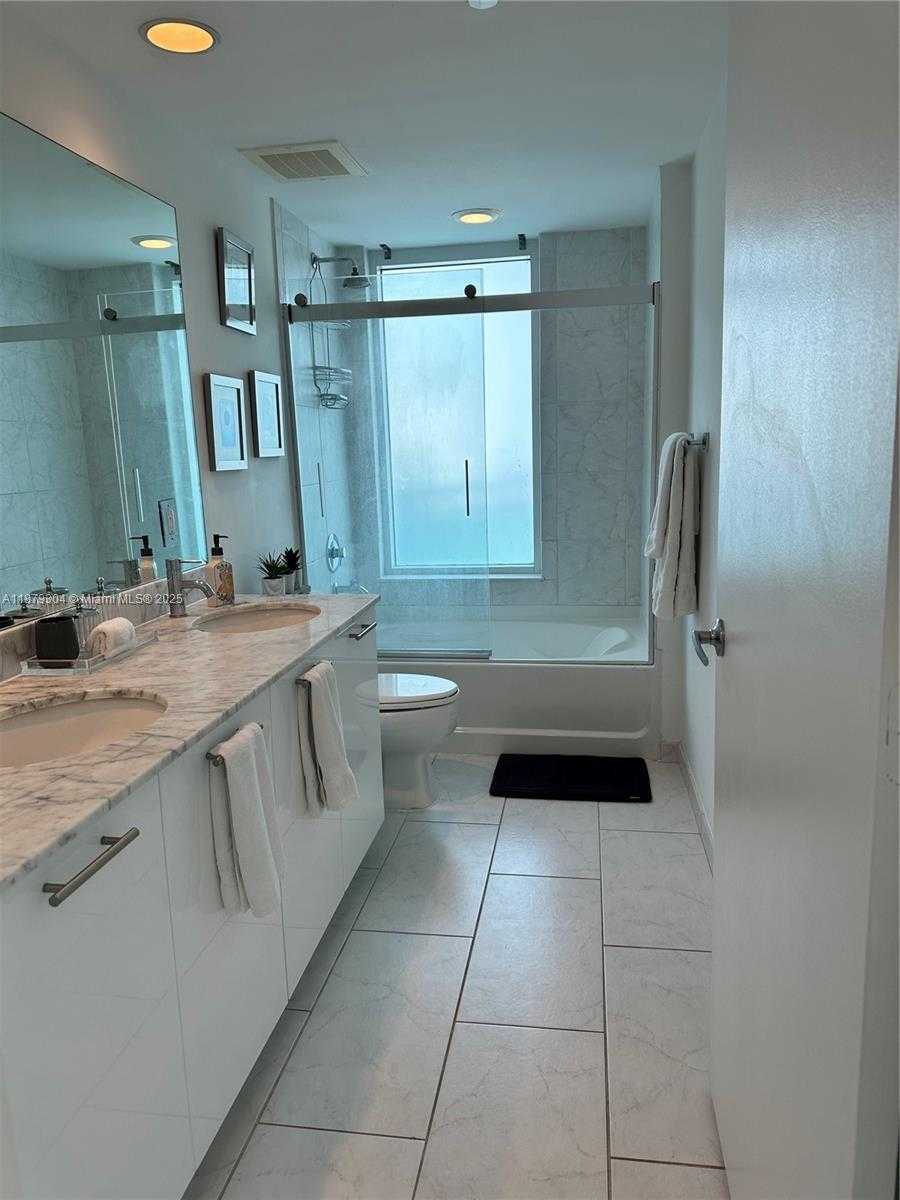 Small Image of 950 BRICKELL BAY DRIVE #1900, Miami Number 26