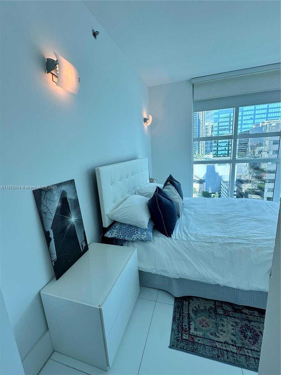 Small Image of 950 BRICKELL BAY DRIVE #1900, Miami Number 28