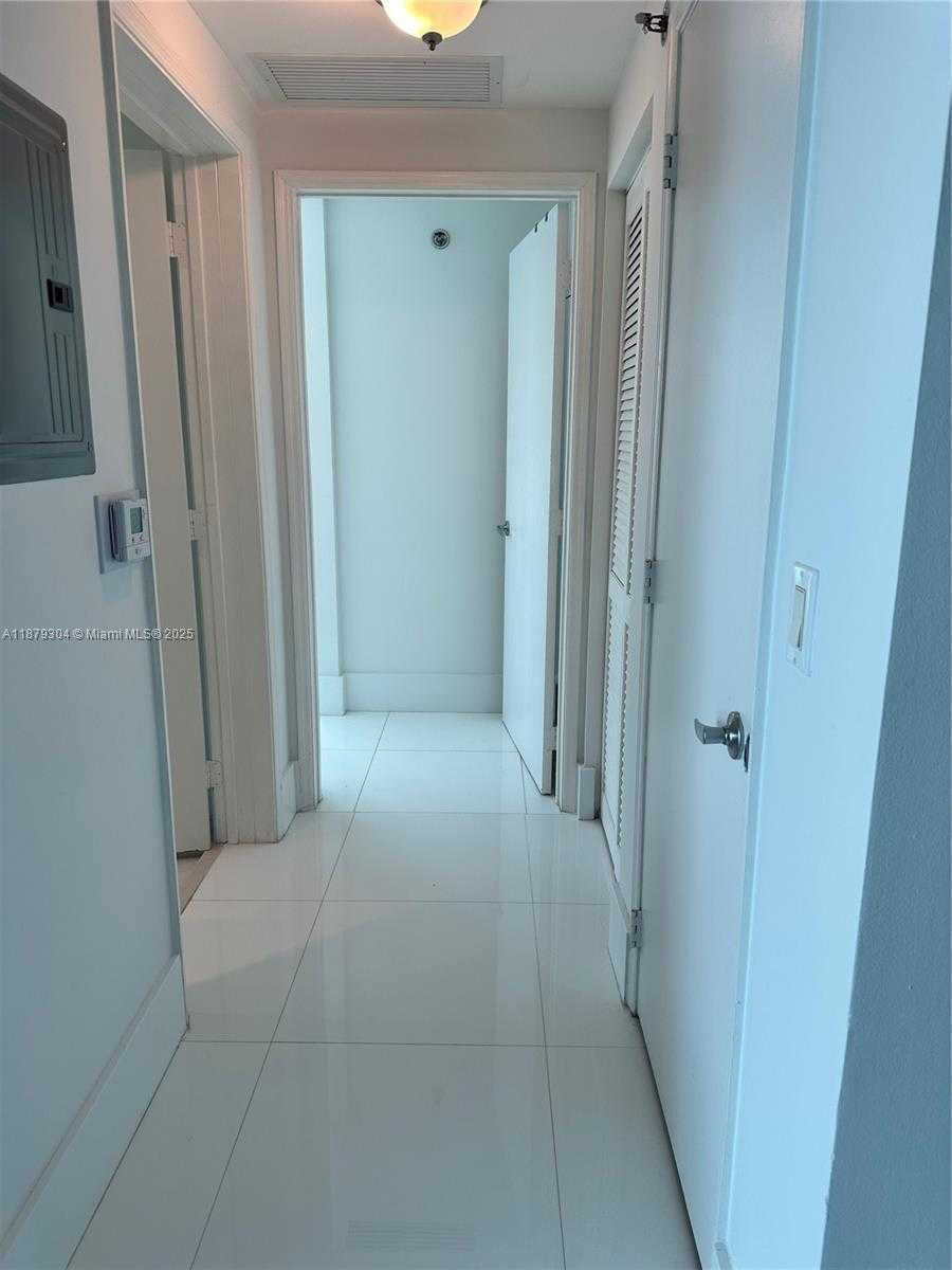 Small Image of 950 BRICKELL BAY DRIVE #1900, Miami Number 29