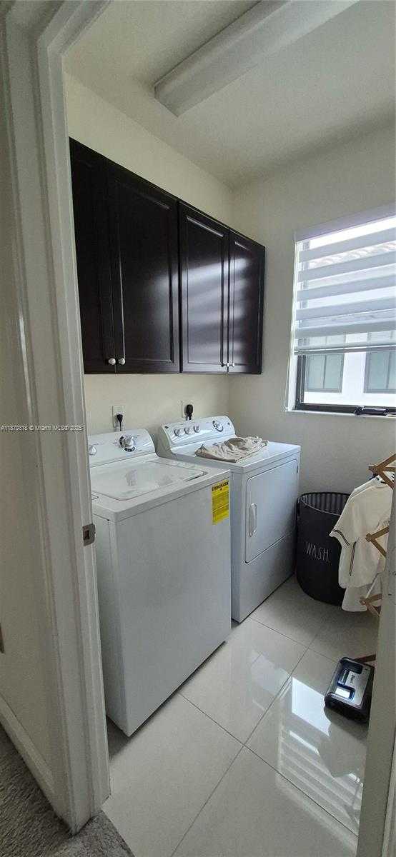 Small Image of 8760 NORTH WEST 102ND CT, Doral Number 12