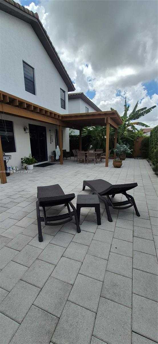 Small Image of 8760 NORTH WEST 102ND CT, Doral Number 14