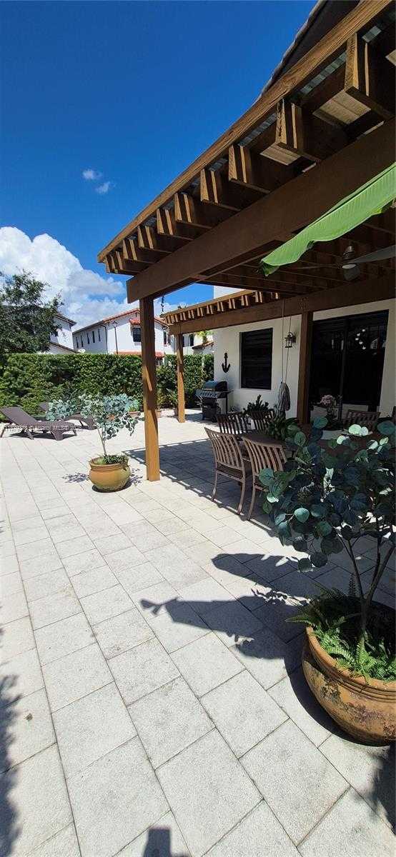 Small Image of 8760 NORTH WEST 102ND CT, Doral Number 4