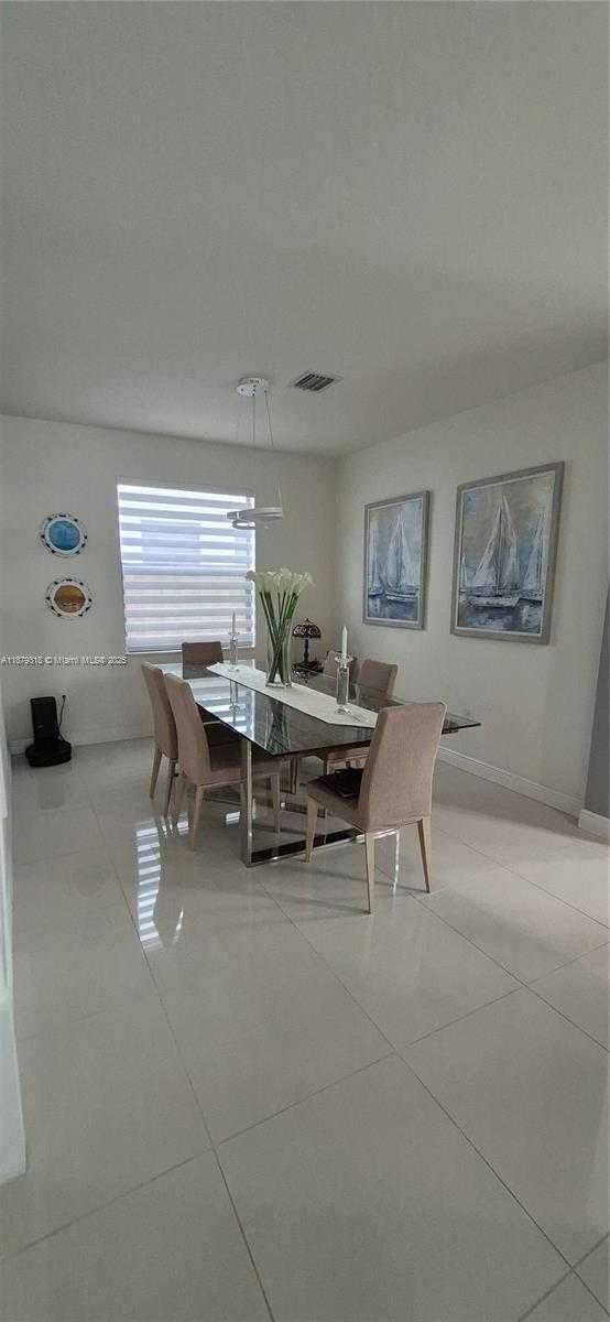 Small Image of 8760 NORTH WEST 102ND CT, Doral Number 7