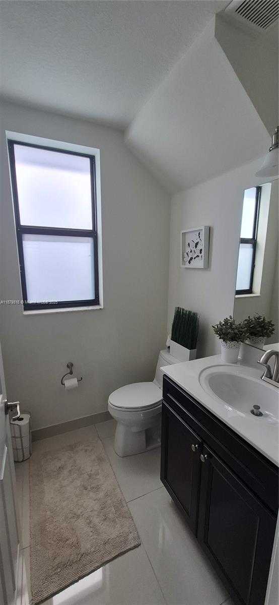 Small Image of 8760 NORTH WEST 102ND CT, Doral Number 9