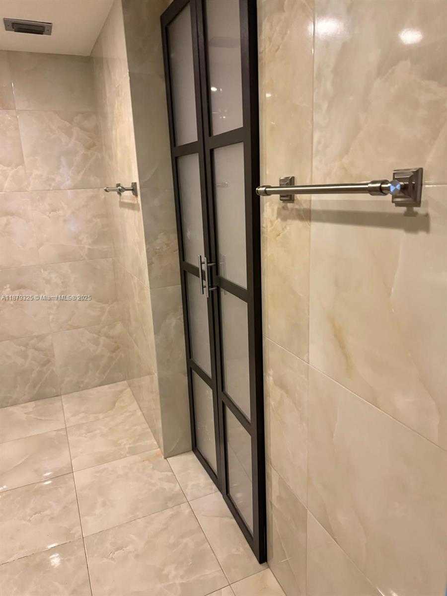 Small Image of 1500 SOUTH OCEAN DR #5G, Hollywood Number 25