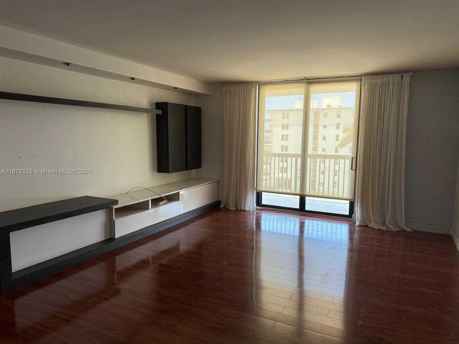 Small Image of 1500 SOUTH OCEAN DR #5G, Hollywood Number 37