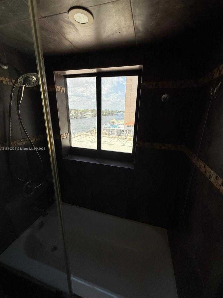 Small Image of 1500 SOUTH OCEAN DR #5G, Hollywood Number 87