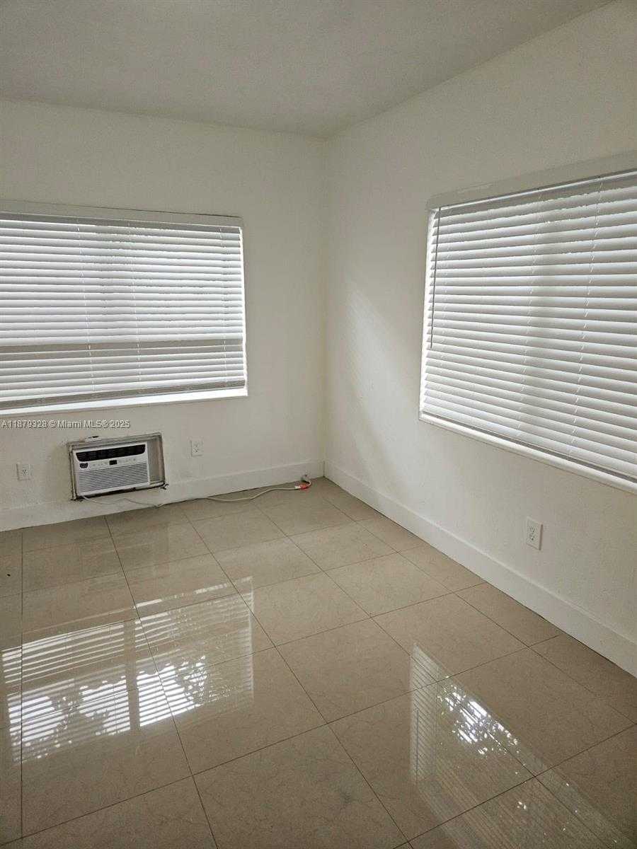 Small Image of 1135 EUCLID AVE #201, Miami Beach Number 8