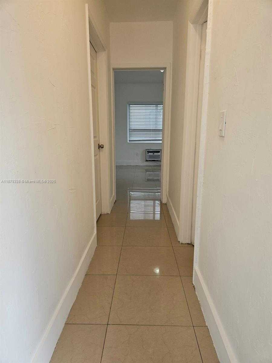 Small Image of 1135 EUCLID AVE #201, Miami Beach Number 9