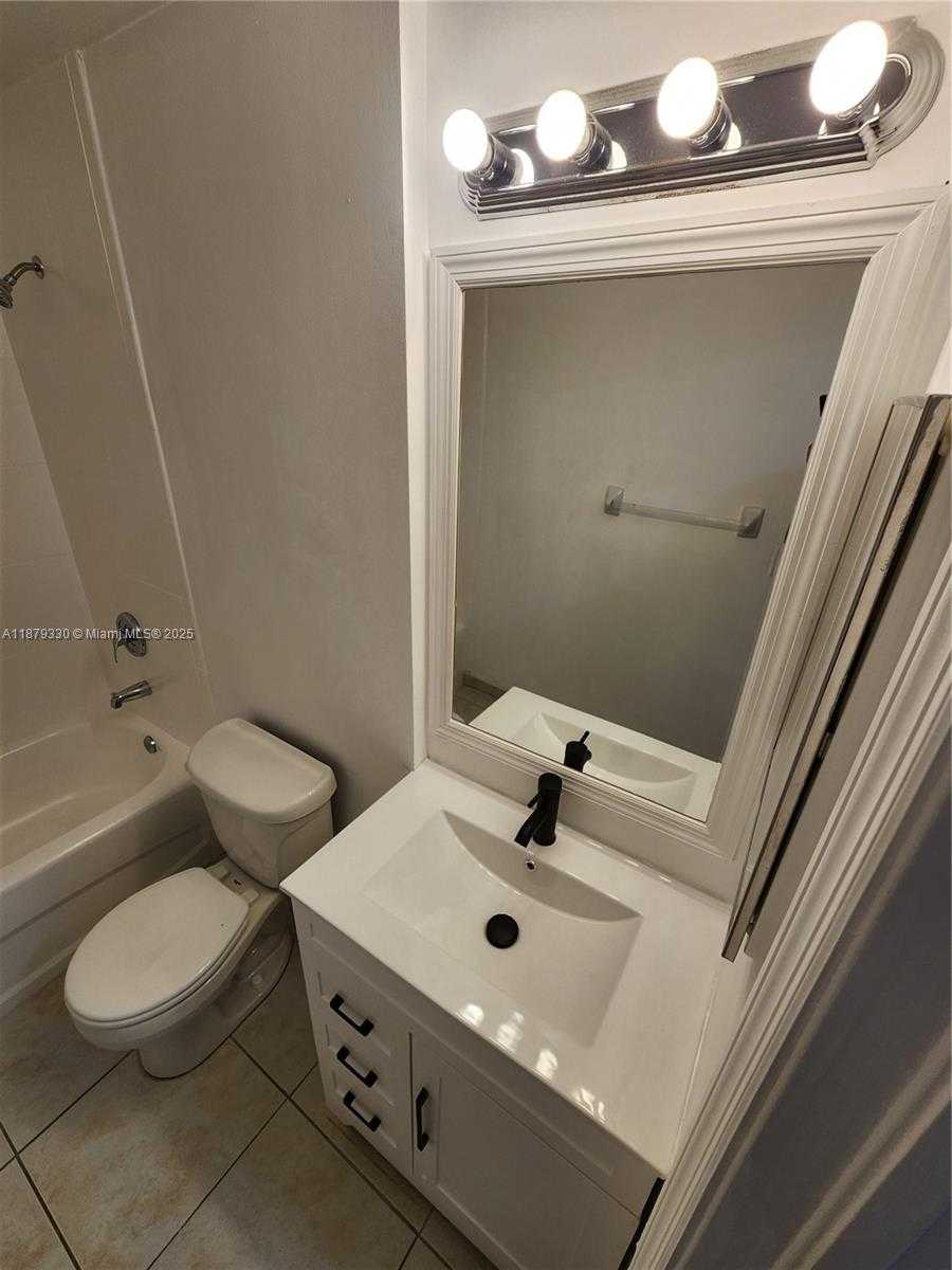 Small Image of 7210 NORTH WEST 114TH AVE #10715, Doral Number 26