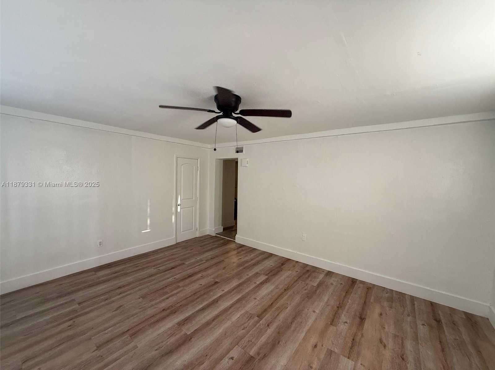 Small Image of 2962 NORTH WEST 46TH ST, Miami Number 4