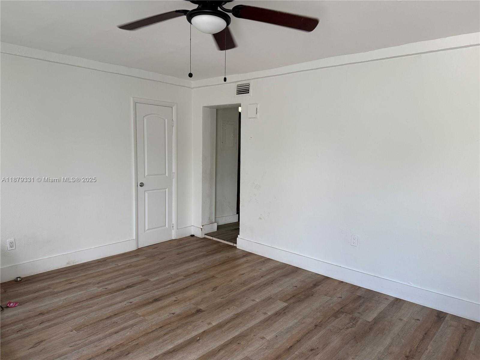 Small Image of 2962 NORTH WEST 46TH ST, Miami Number 5