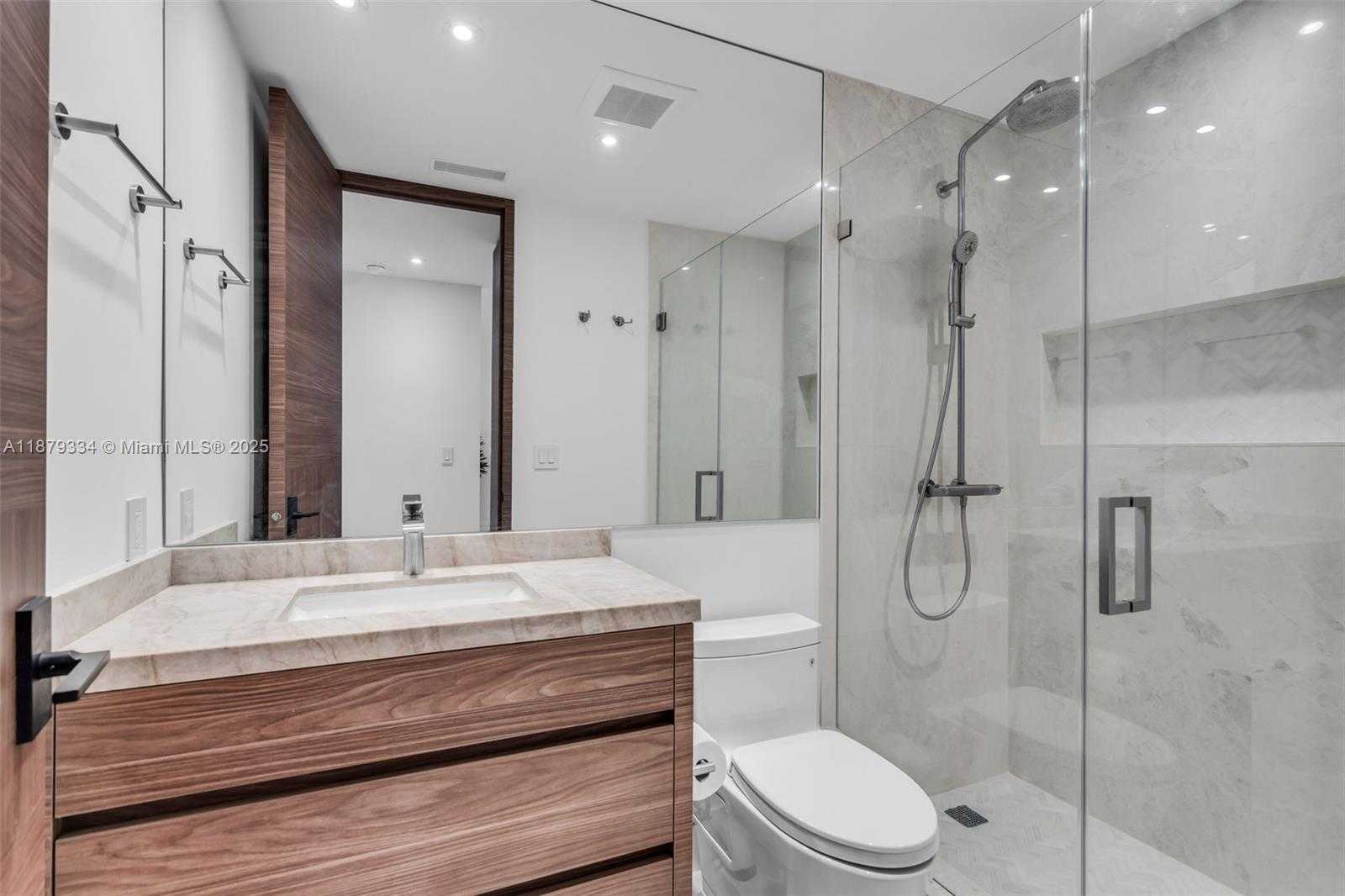 Small Image of 251 CRANDON BLVD #327, Key Biscayne Number 16