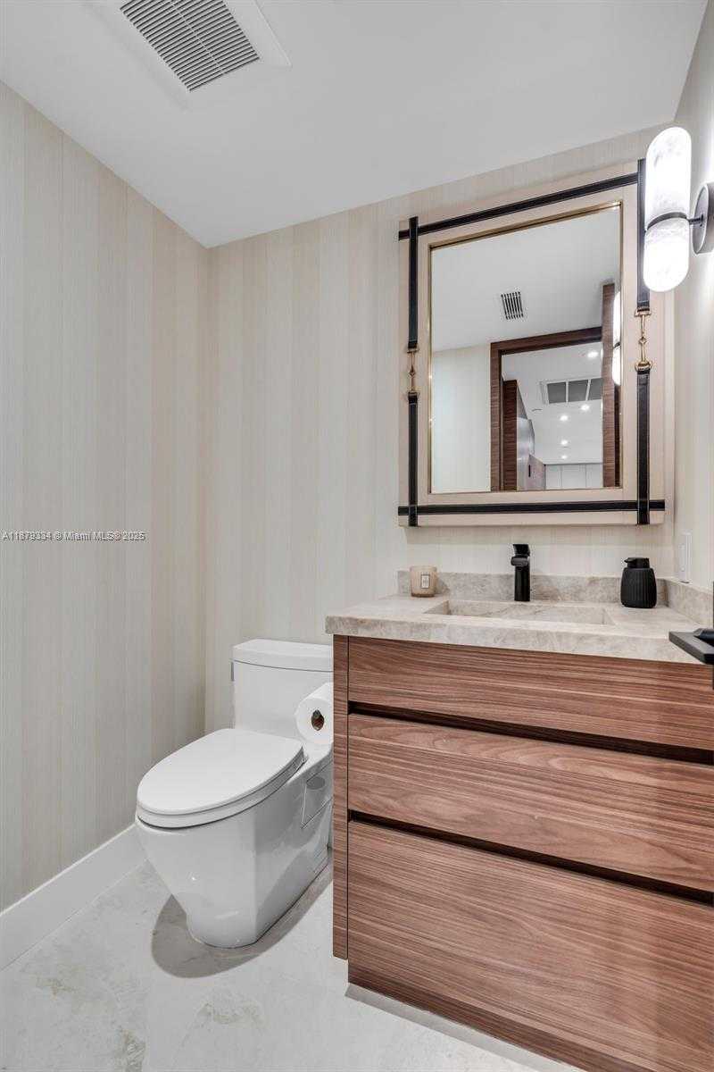 Small Image of 251 CRANDON BLVD #327, Key Biscayne Number 19