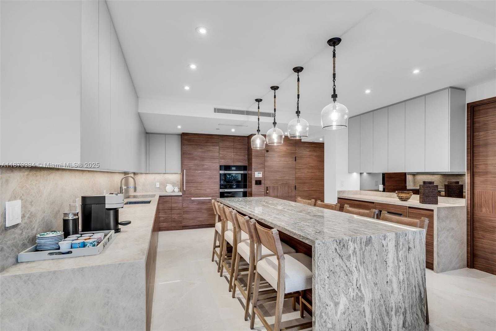 Small Image of 251 CRANDON BLVD #327, Key Biscayne Number 2