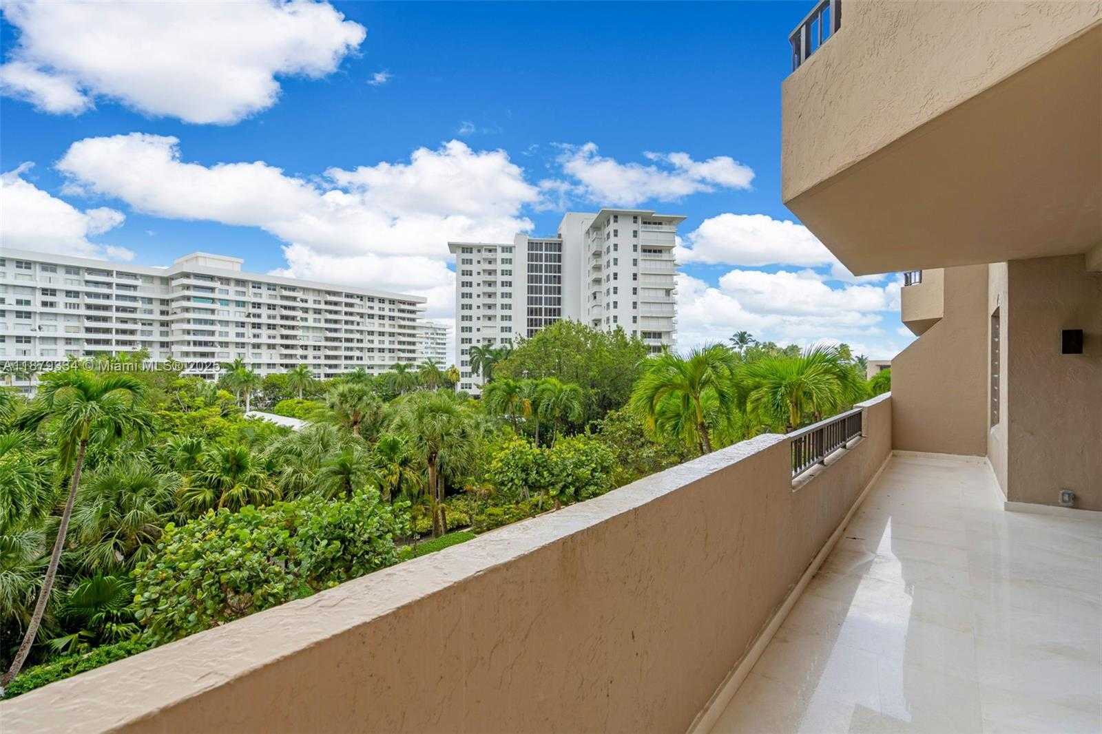 Small Image of 251 CRANDON BLVD #327, Key Biscayne Number 21