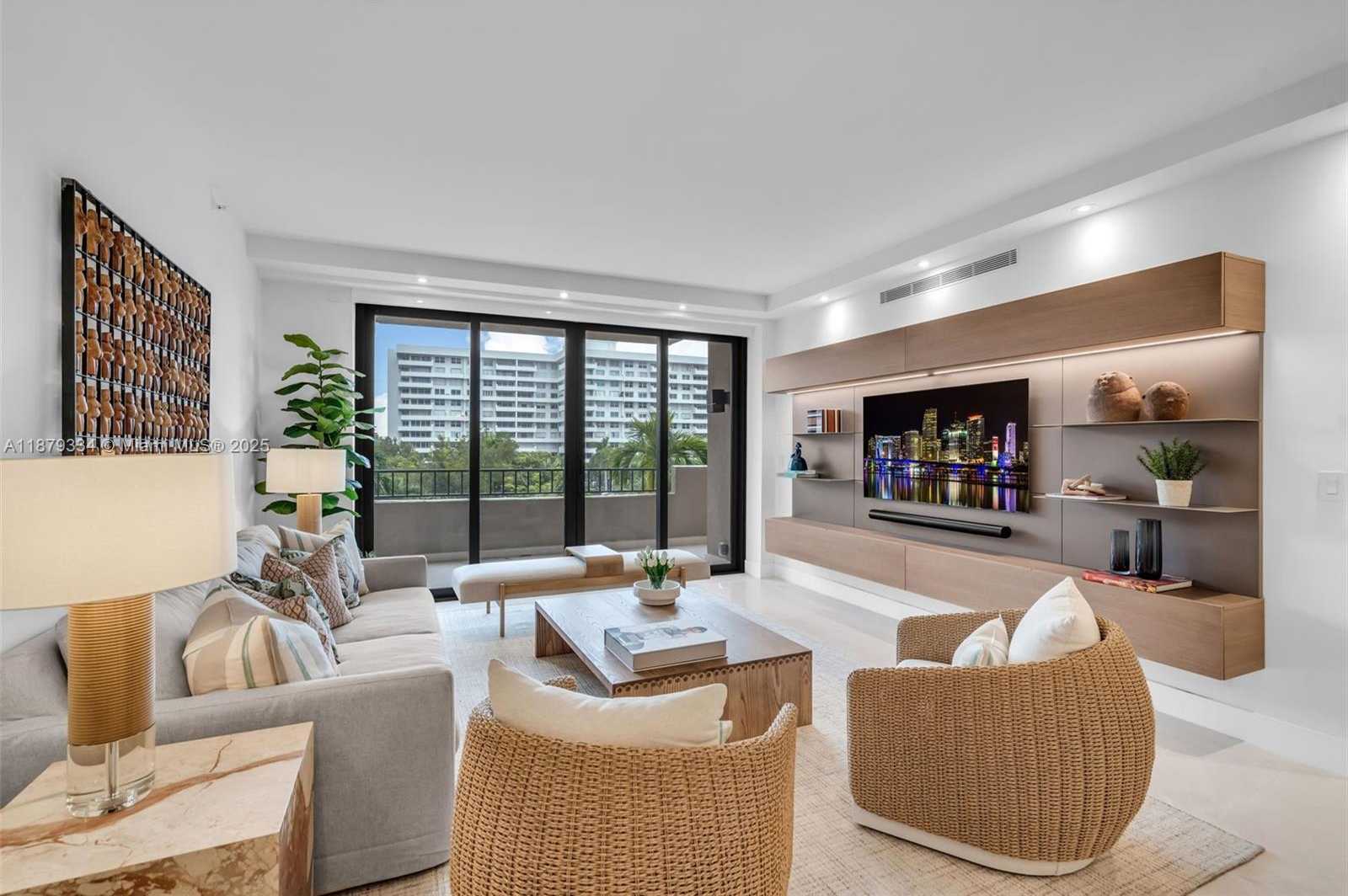 Small Image of 251 CRANDON BLVD #327, Key Biscayne Number 4