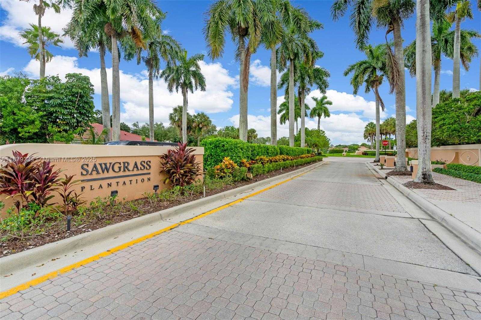 Small Image of 251 CRANDON BLVD #327, Key Biscayne Number 40