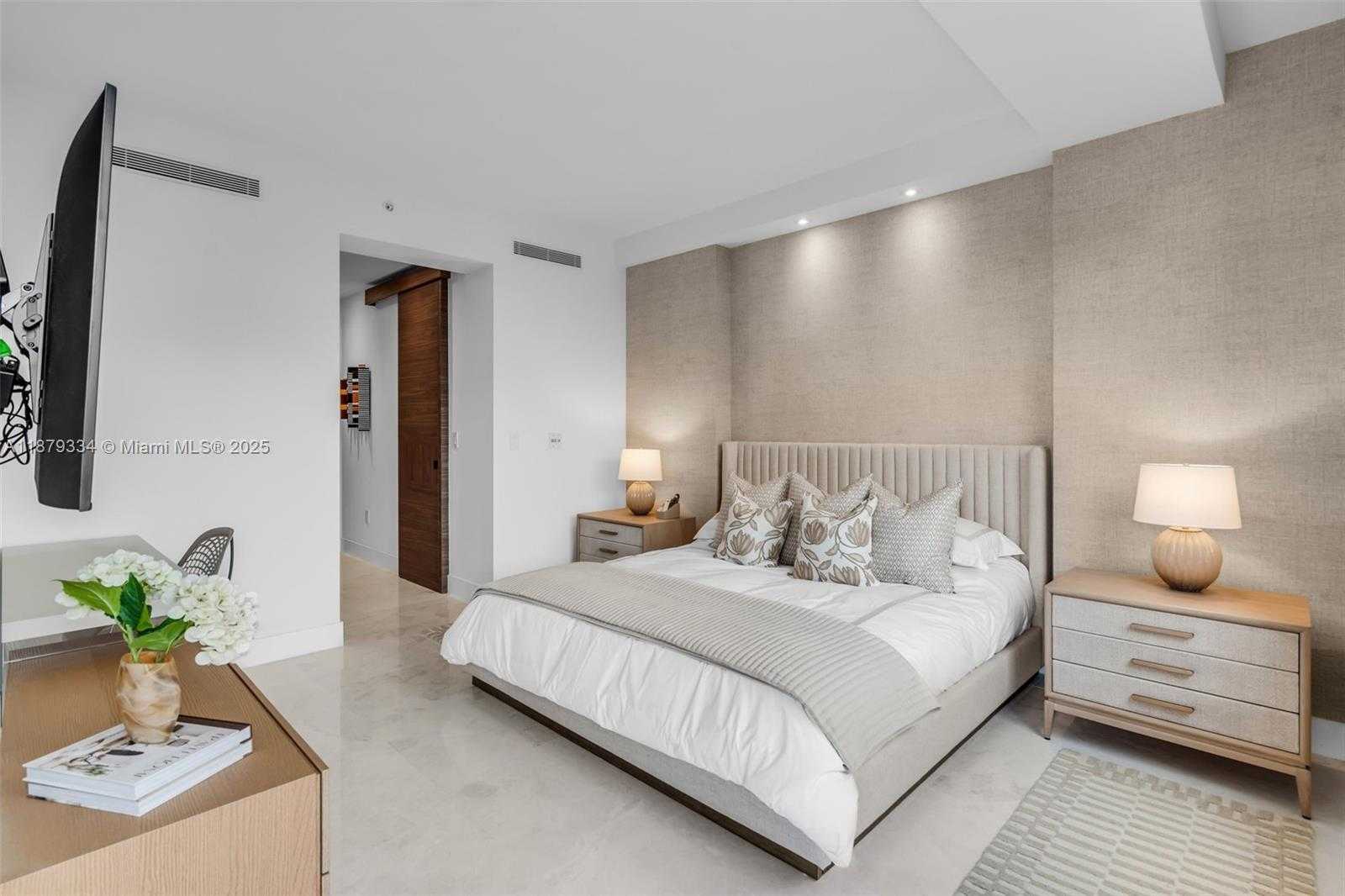 Small Image of 251 CRANDON BLVD #327, Key Biscayne Number 7