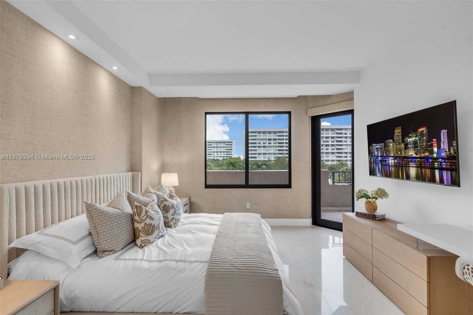 Small Image of 251 CRANDON BLVD #327, Key Biscayne Number 8