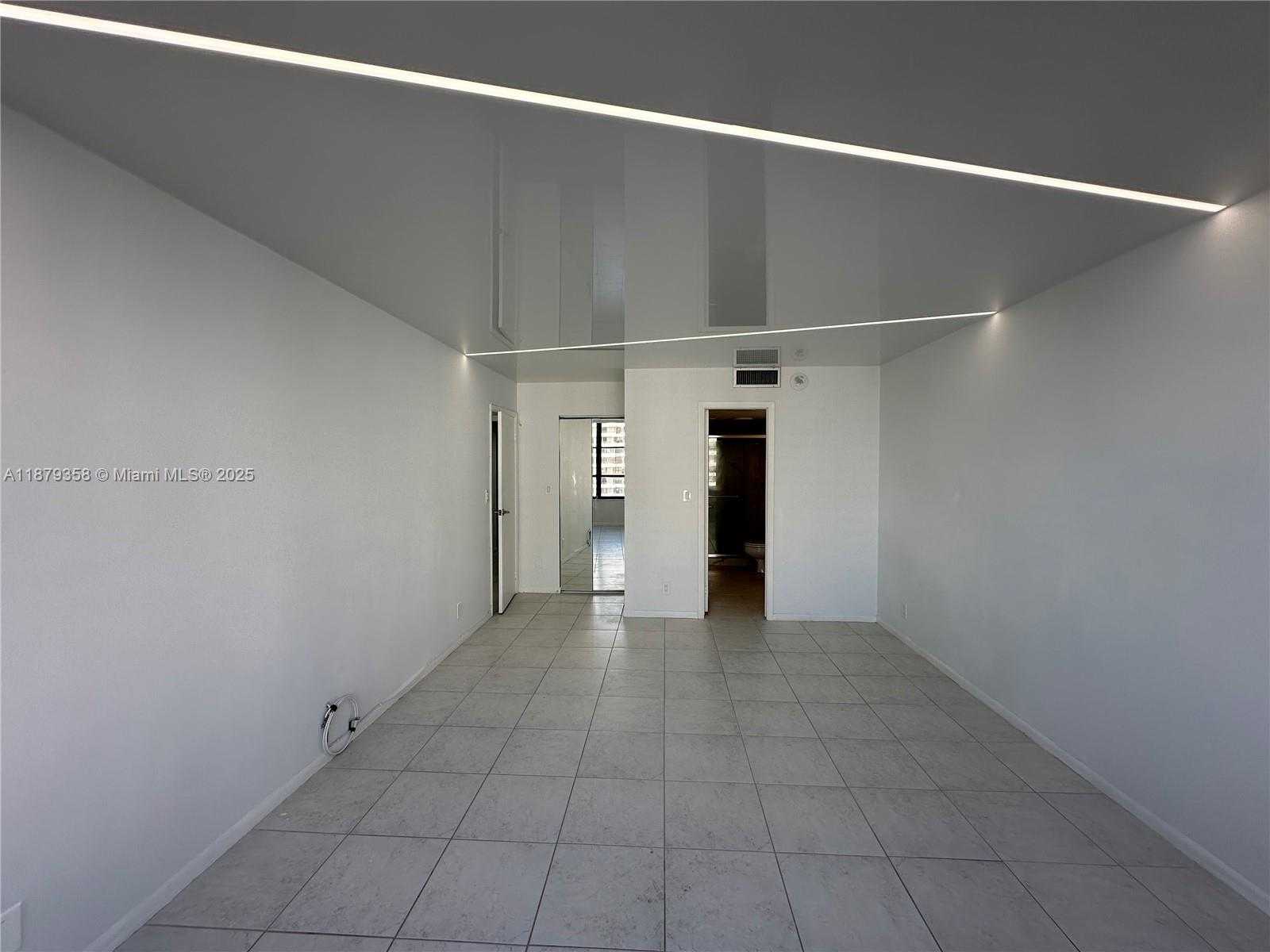 Small Image of 600 THREE ISLANDS BLVD #1113, Hallandale Beach Number 9