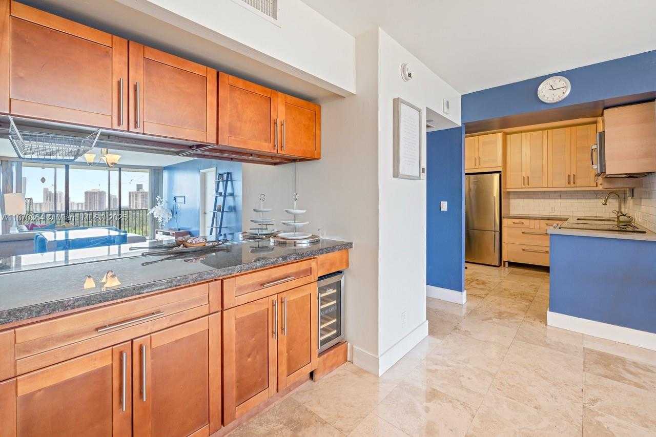 Small Image of 20335 WEST COUNTRY CLUB DR #1208, Aventura Number 13