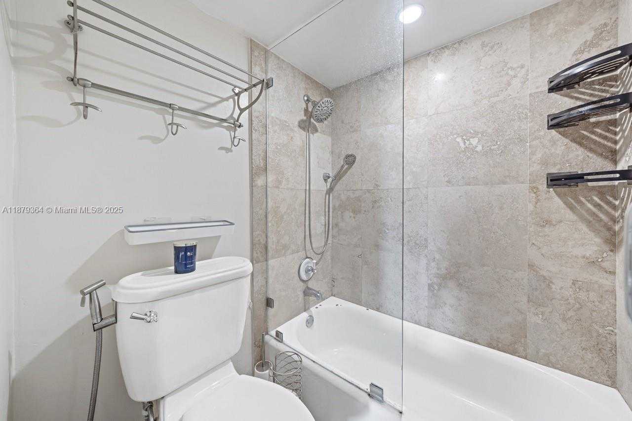 Small Image of 20335 WEST COUNTRY CLUB DR #1208, Aventura Number 24