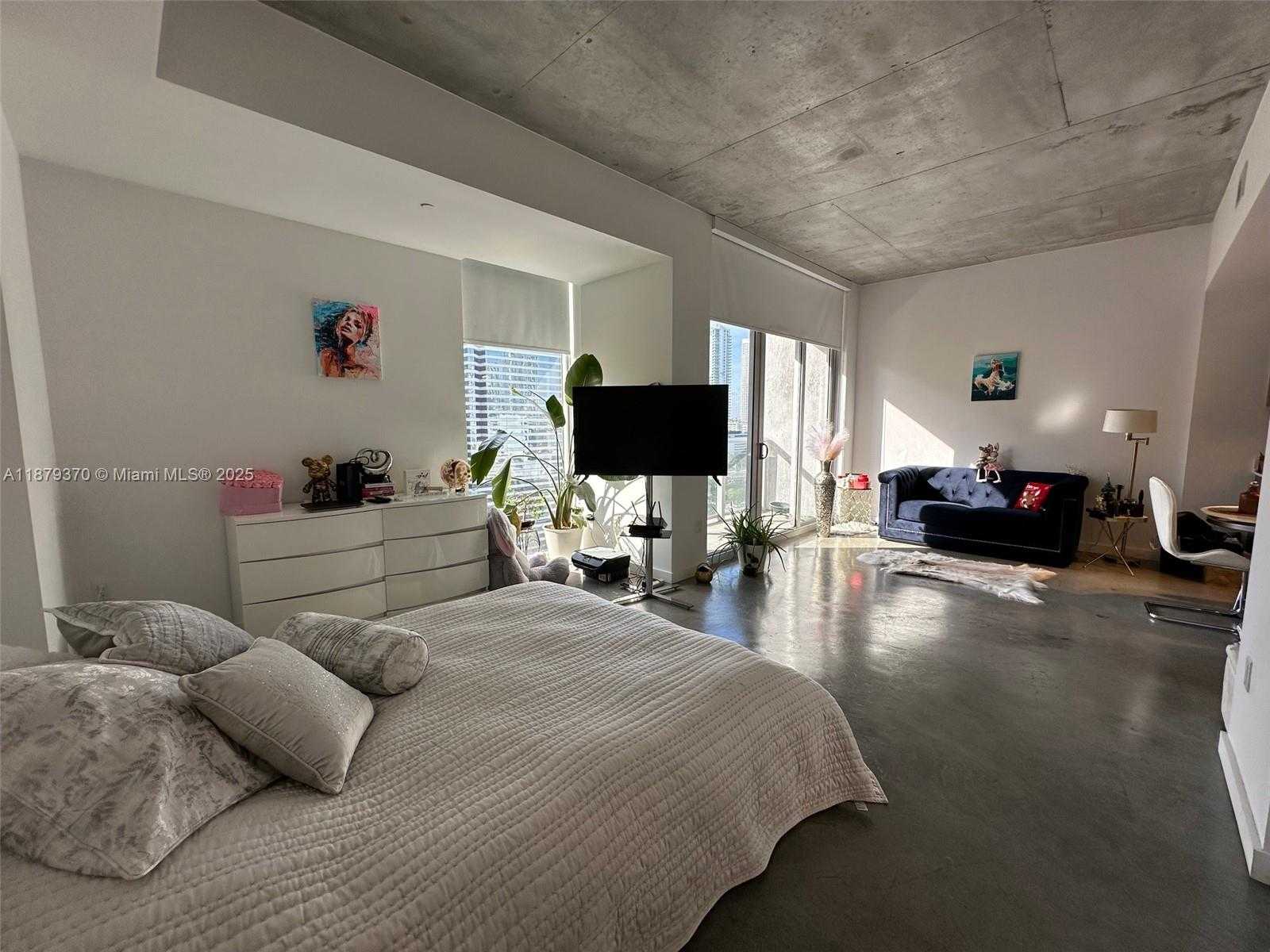 Small Image of 151 SOUTH EAST 1ST ST #1209, Miami Number 9