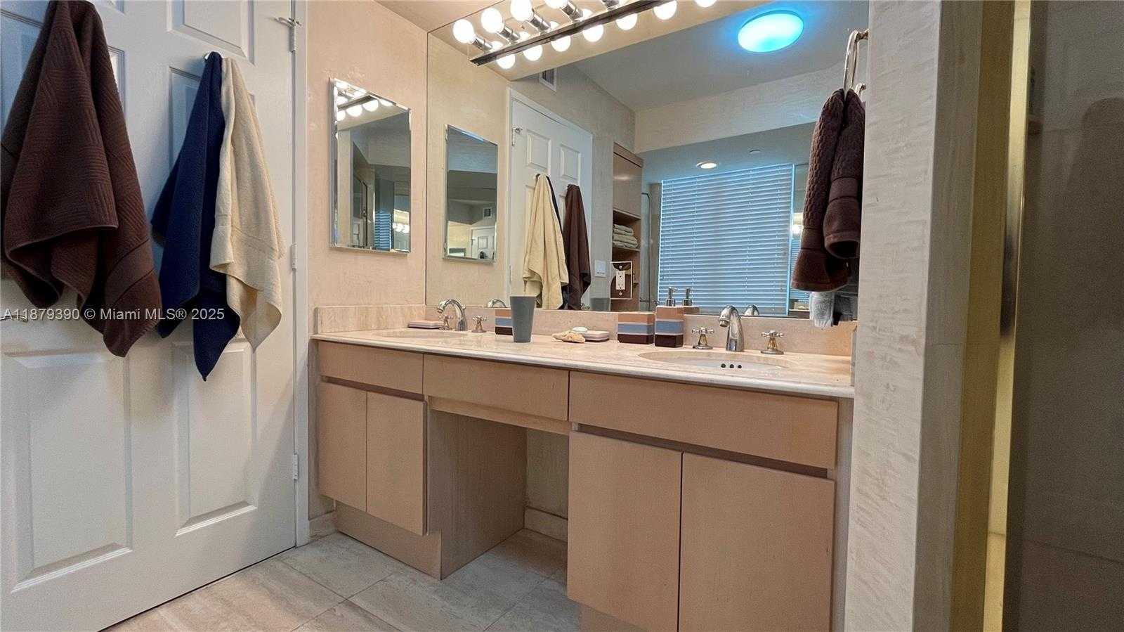 Small Image of 18671 COLLINS AVE #804, Sunny Isles Beach Number 28
