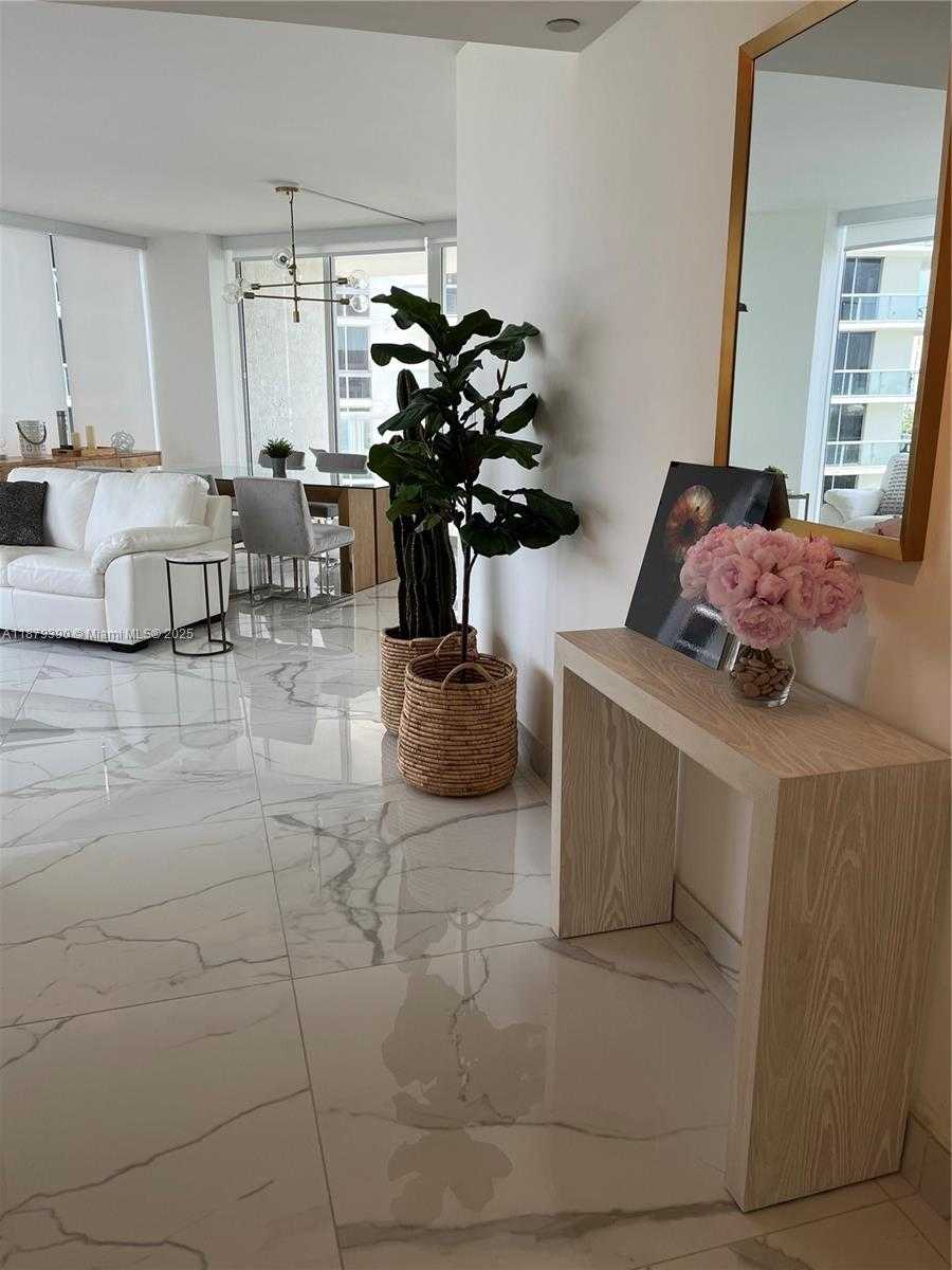 Small Image of 18671 COLLINS AVE #804, Sunny Isles Beach Number 4
