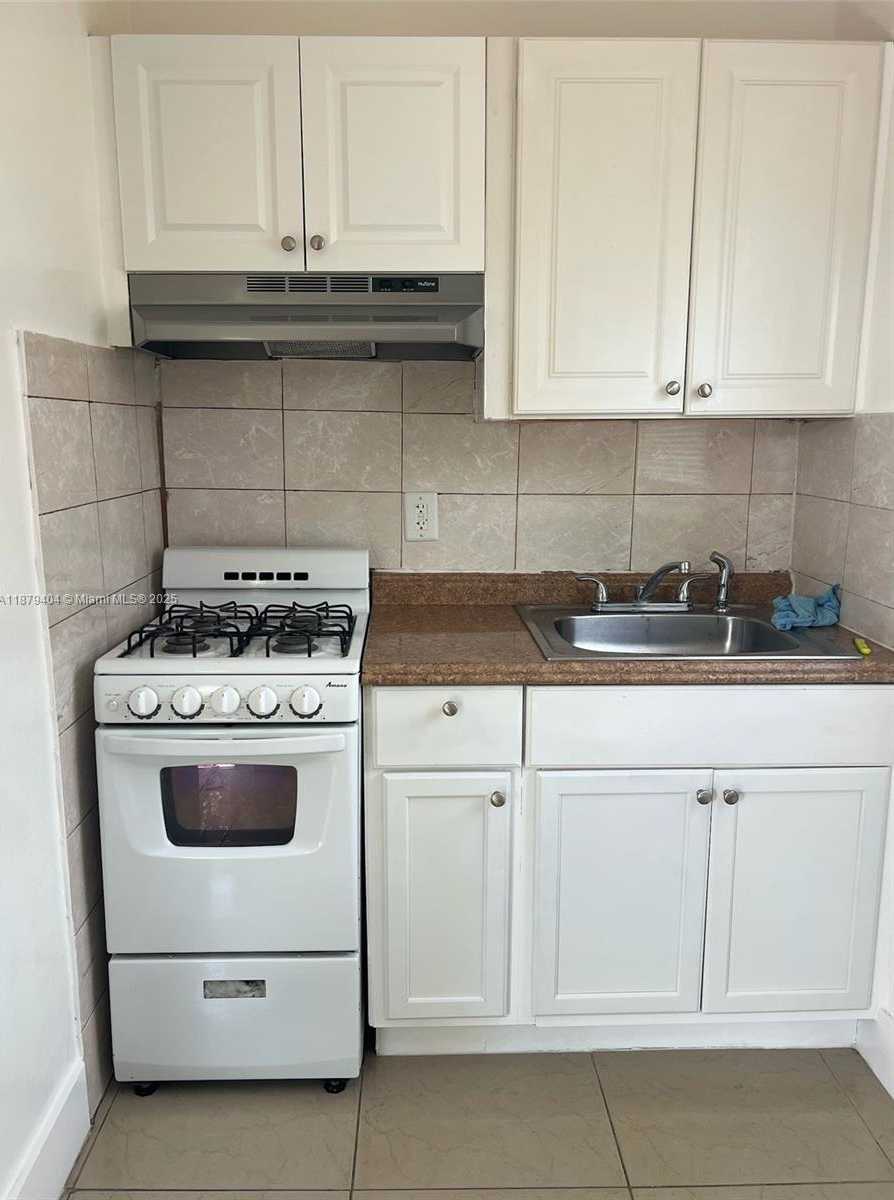 Small Image of Miami Number 7