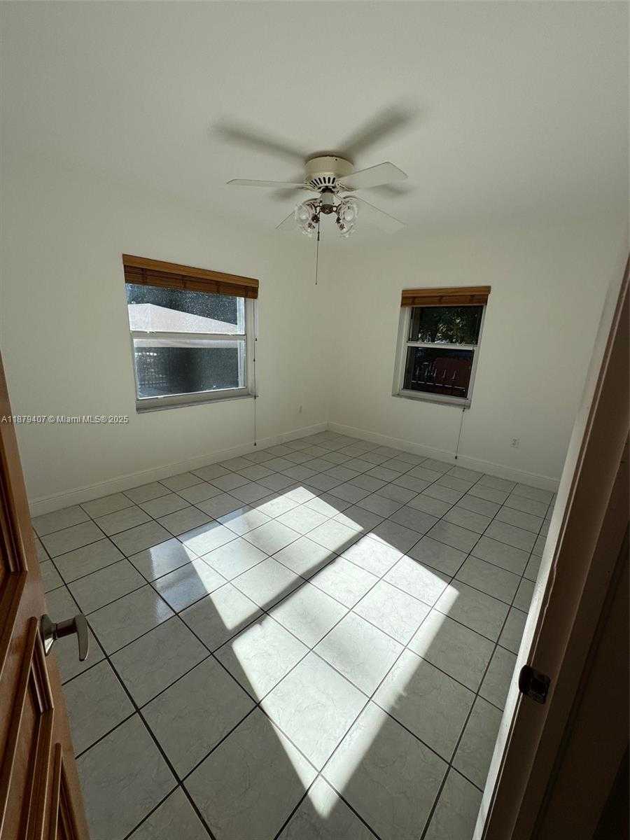 Small Image of 632 SOUTH WEST 33RD AVE #632, Miami Number 6