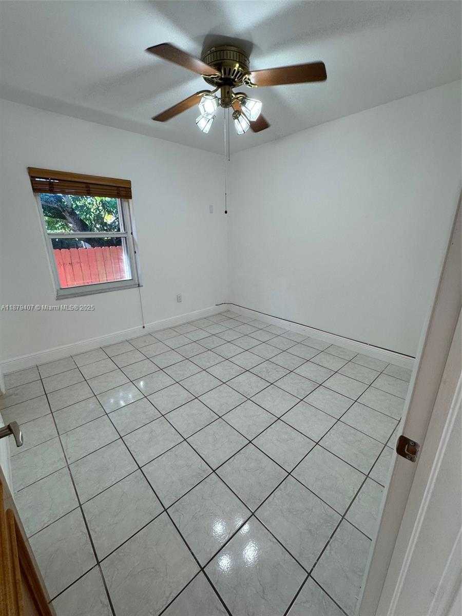 Small Image of 632 SOUTH WEST 33RD AVE #632, Miami Number 8