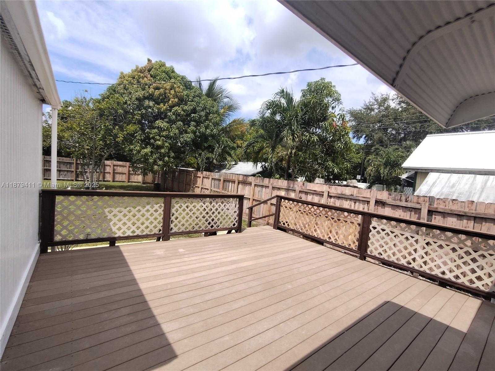 Small Image of 306 SOUTH WEST 1ST AVE, Dania Beach Number 11