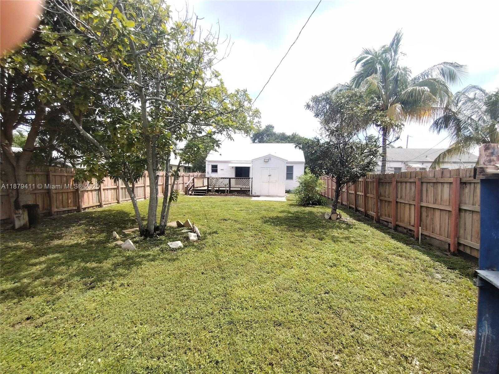 Small Image of 306 SOUTH WEST 1ST AVE, Dania Beach Number 3